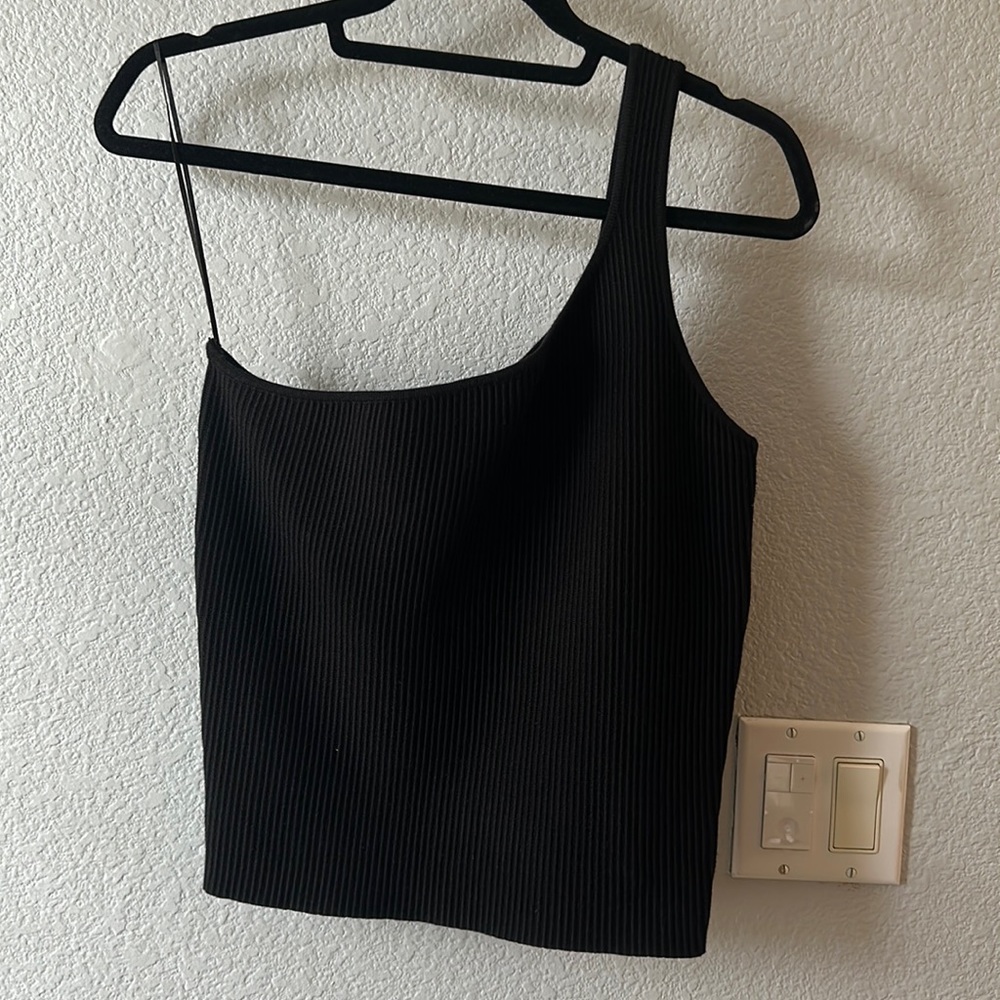 House of Harlow 1960 ribbed knit one-shoulder tank